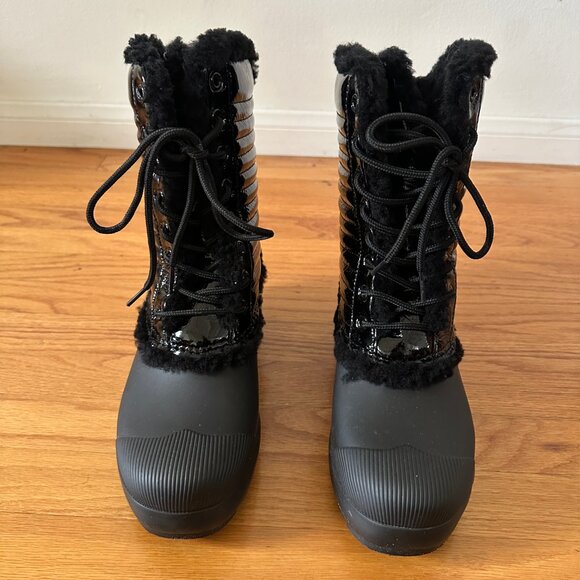 Hunter Women’s Black Original Patent Leather Shearling Lined Lace-up Boot - Picture 5 of 6
